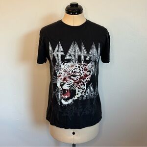 Def Leppard Black and Red Logo Band Tee, Soft Graphic Leopard T-Shirt, Size S